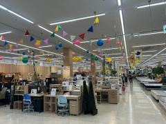 湯川家具　東大阪店