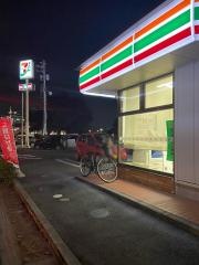 セブンイレブン　昭島昭和の森店