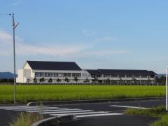 中部小学校