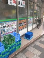 ファミリーマート　高見馬場店