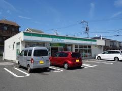 ファミリーマート　秦野曽屋店