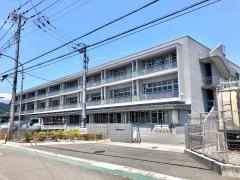 岩松小学校