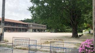八川小学校