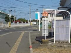 「岡田」バス停留所
