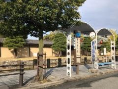 「東寺南門前」バス停留所