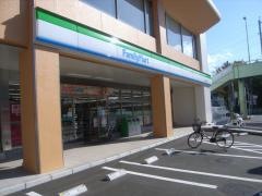 ファミリーマート　多の津一丁目店
