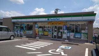 ファミリーマート　本巣屋井店