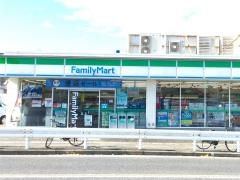 ファミリーマート　千種香流橋店