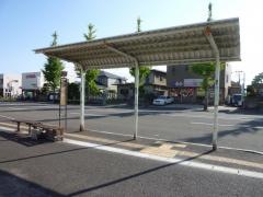 「鶴ケ谷四丁目(西側)」バス停留所