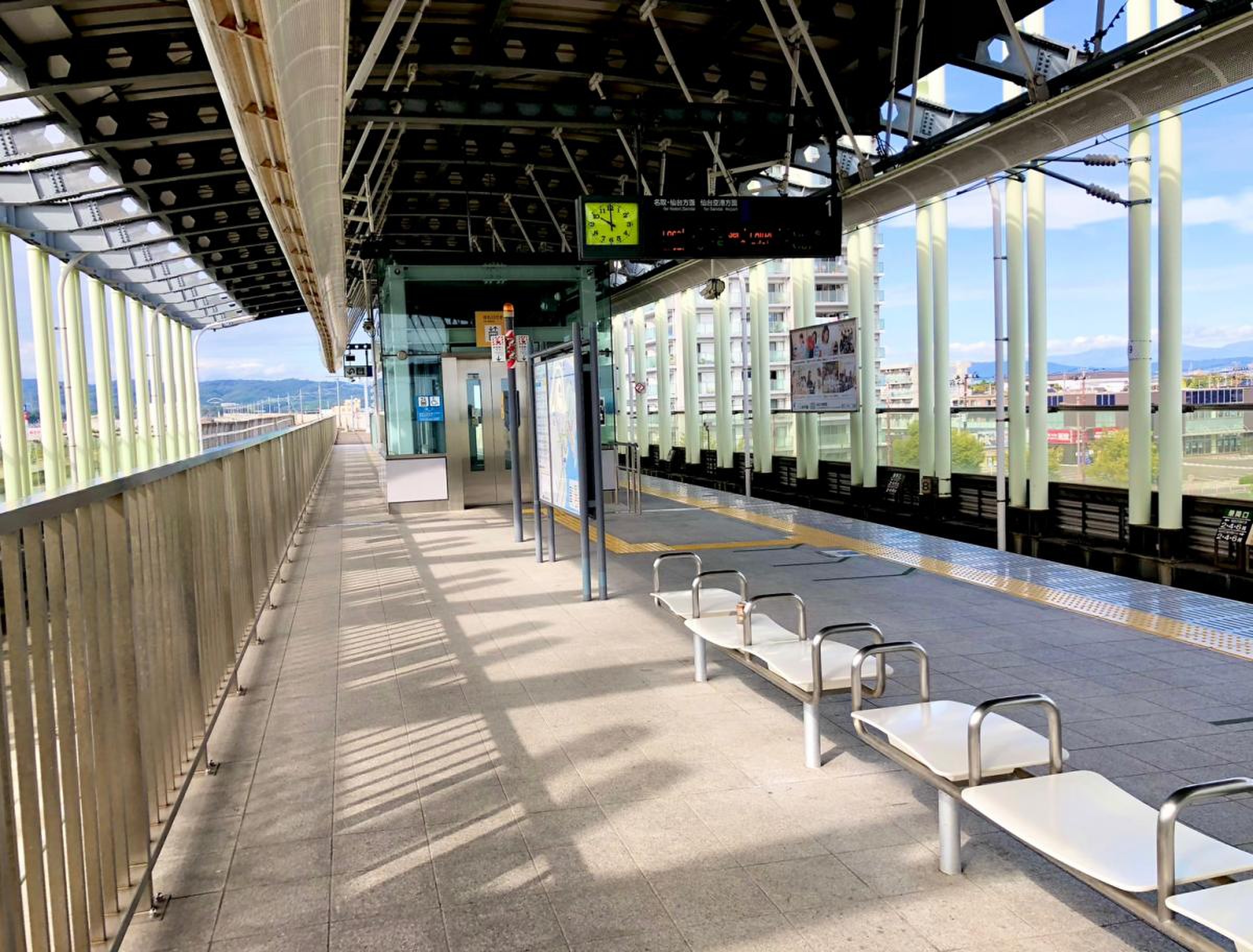 杜 せき の した 駅