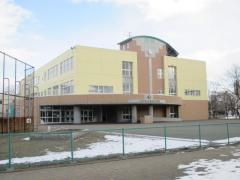 若草小学校