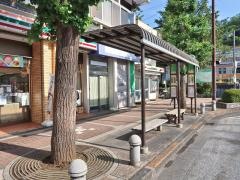 「青梅駅前」バス停留所