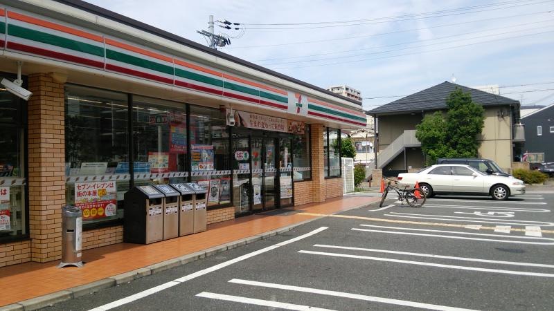 セブンイレブン大阪湯里5丁目店