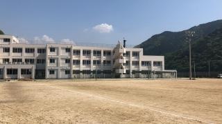 大洲市立長浜中学校