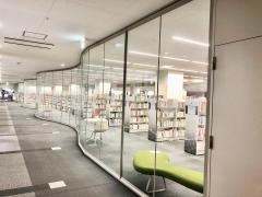 韮崎市立大村記念図書館