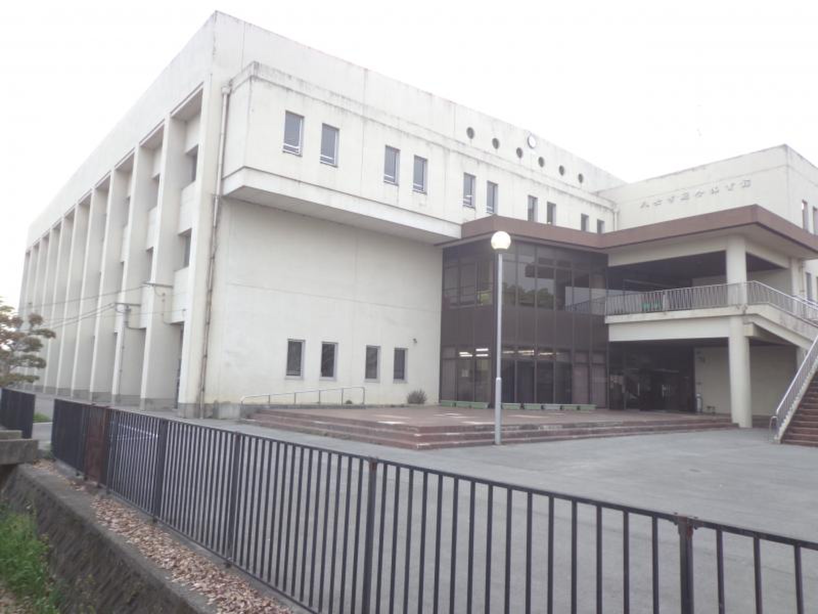 八女 市 総合 体育館