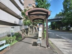 「川和高校入口」バス停留所