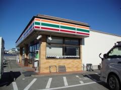 セブンイレブン　若草加賀美店