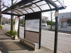 「中学校前」バス停留所