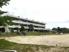 村松小学校