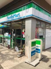 ファミリーマート　昭和大学病院前店