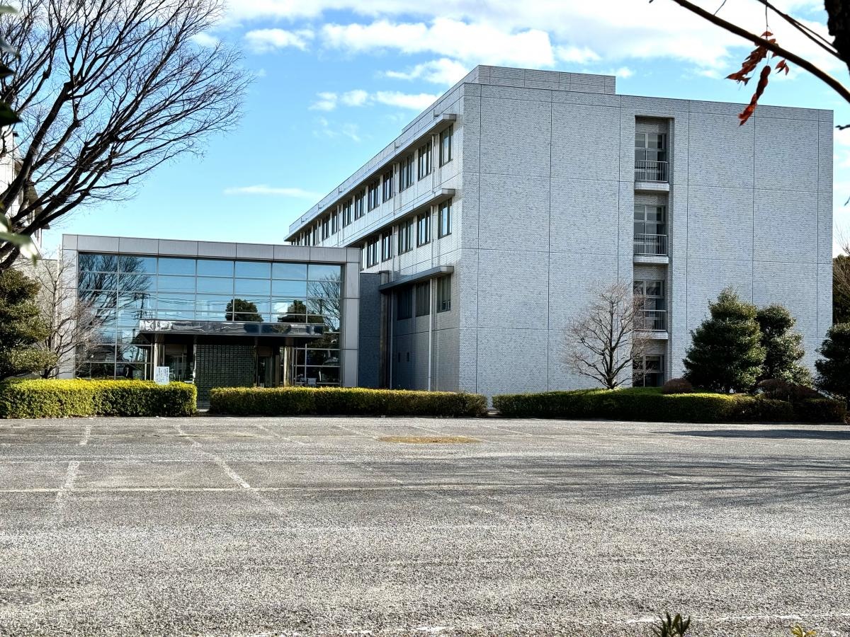東都大学 深谷キャンパス２号館