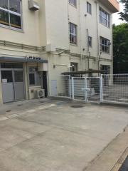 芳山小学校
