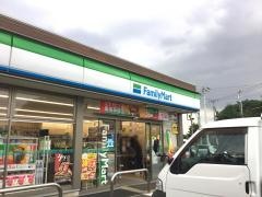 ファミリーマート　上尾戸崎店