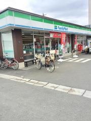 ファミリーマート　小金井東八通り店