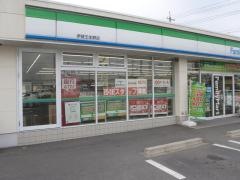 ファミリーマート　伊賀壬生野店