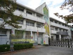 境原小学校