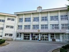 春日北小学校