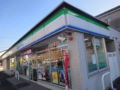 ファミリーマート　港築盛店