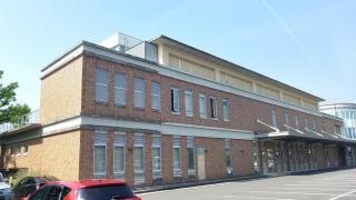 菰野町図書館