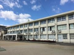 川辺町立川辺中学校