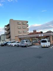 セブンイレブン　横浜本村南店