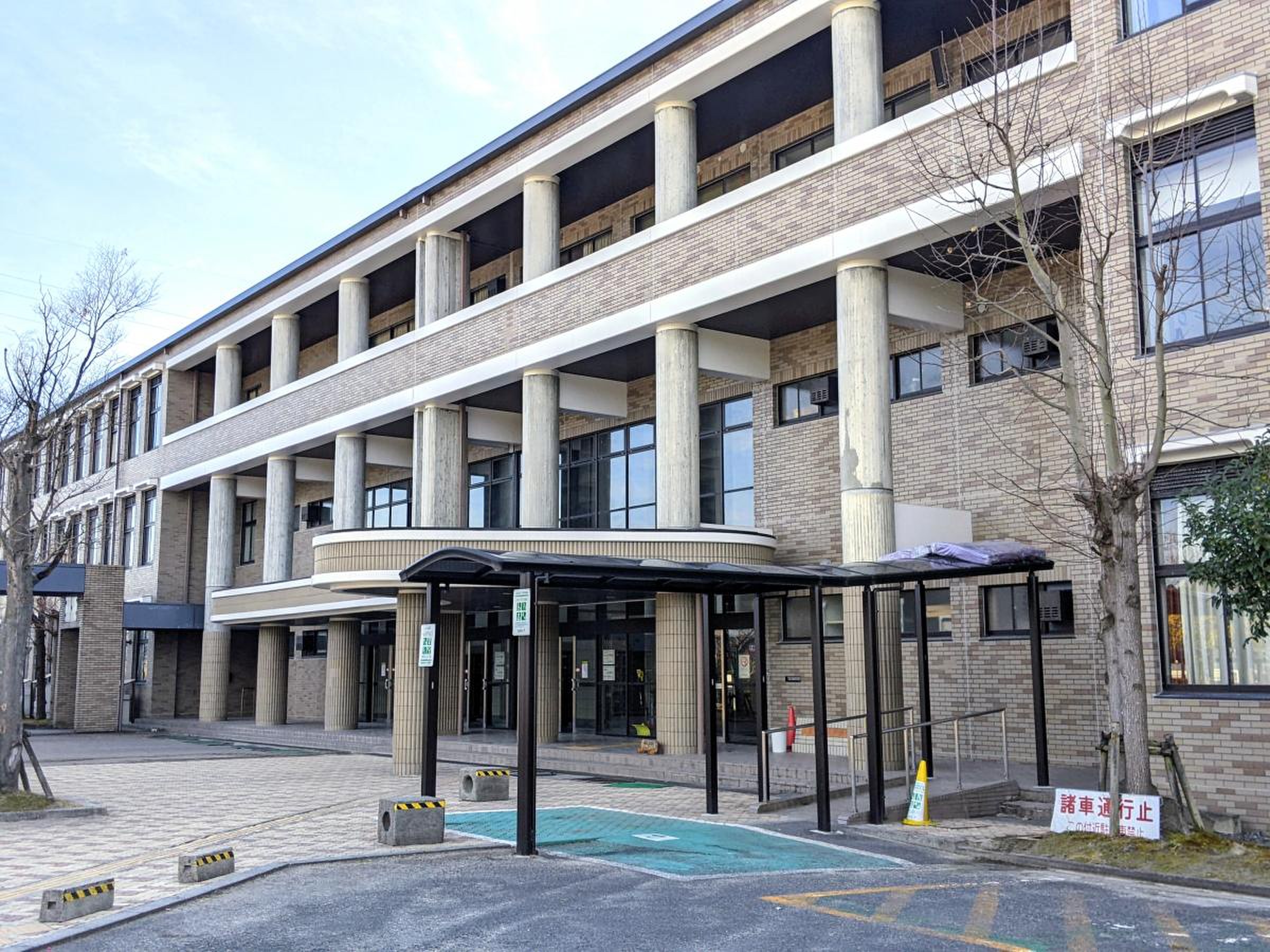 国際 情報 高校