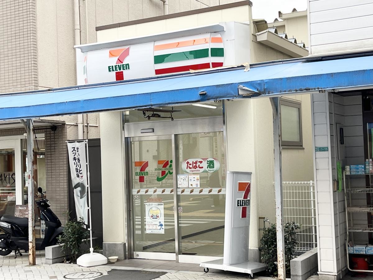 セブンイレブン　江戸川東小岩６丁目店の裏口