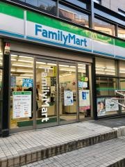 ファミリーマート　六本木六丁目店