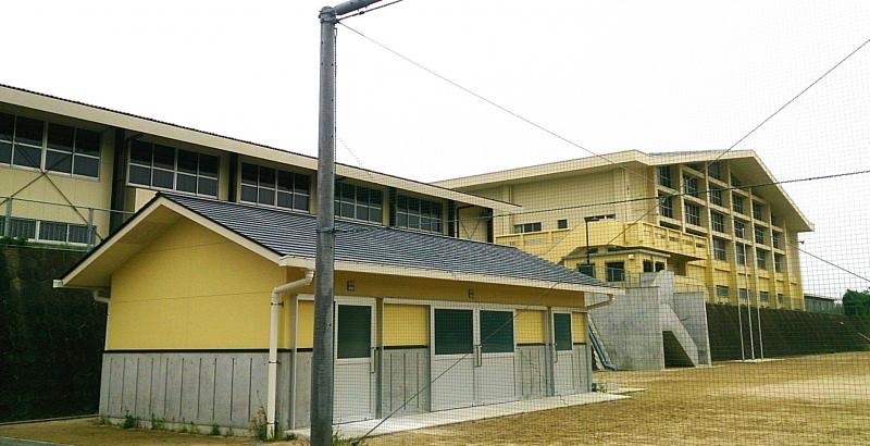 海青中学校