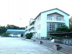 伊里前小学校