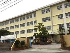 福岡市立長尾中学校