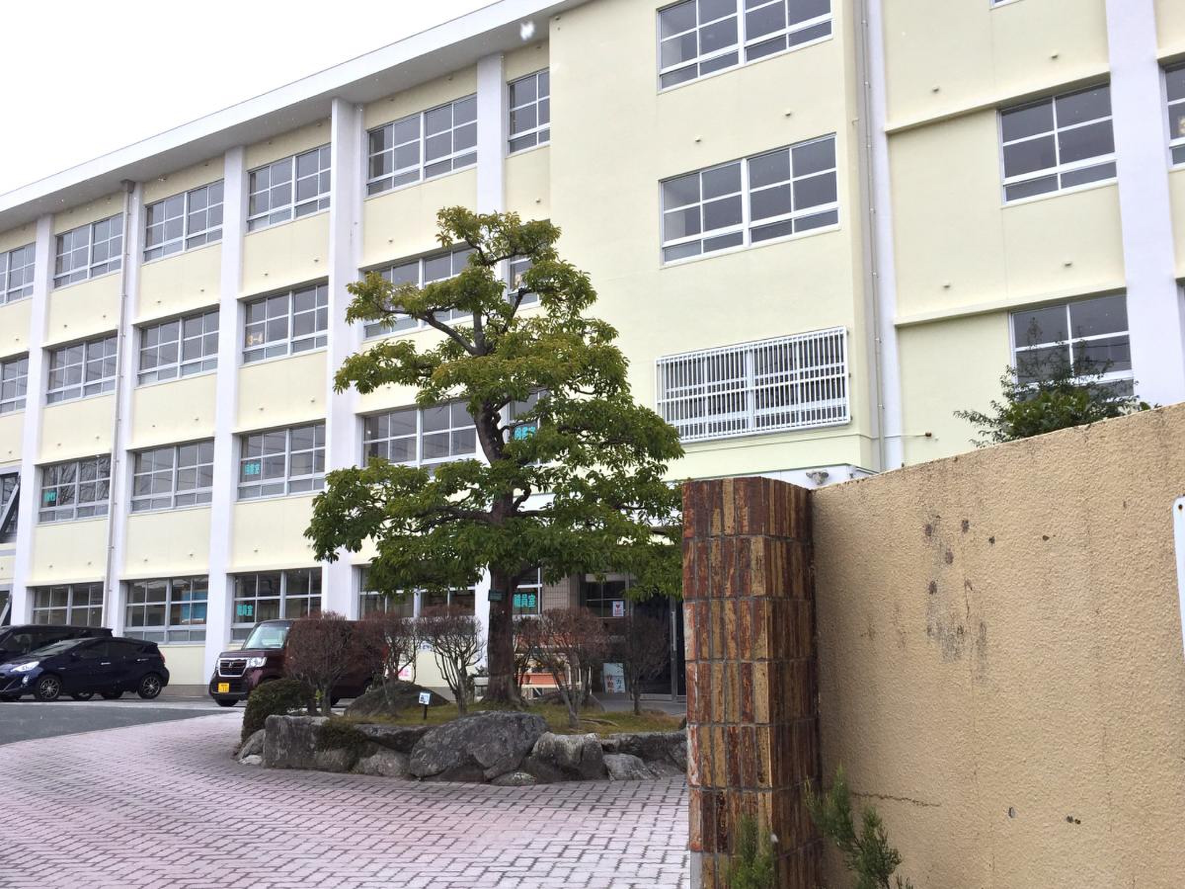 福岡 市立 長尾 中学校