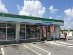 ファミリーマート　勝連南風原店