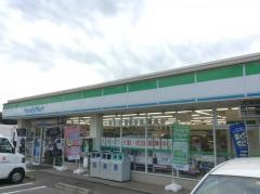 ファミリーマート　坂戸塚越店