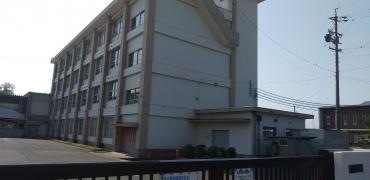 一宮市立葉栗中学校