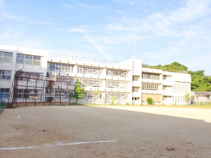 深日小学校（外観）