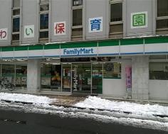 ファミリーマート　岡山中山下北店