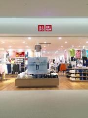 ユニクロ　マークイズ静岡店