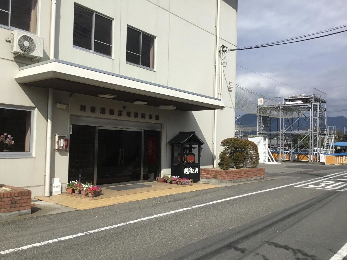 建物入口